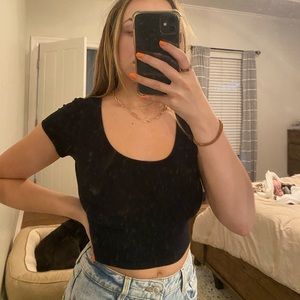 Solid soft black crop top basic